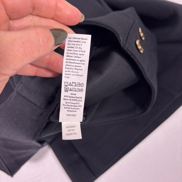 SPANX Ponte Button Tab Black High-Waist Bermuda Shorts Front Pockets Size XL - Picture 9 of 9
